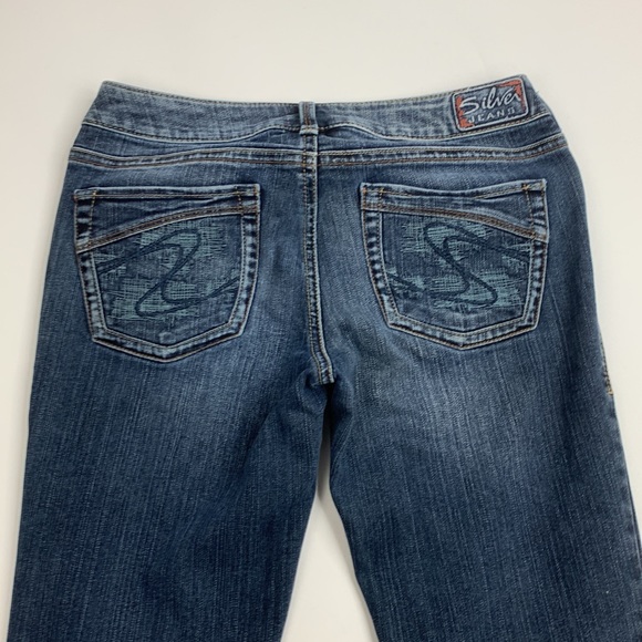 Silver Jeans Aiko Bootcut Size 28 Dark wash denim with stretch - Picture 4 of 13
